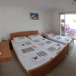Marijeta Hvar *